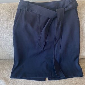 Blue back slit skirt with belt